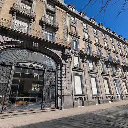 Sk-pade Du Mont-dore Apartment